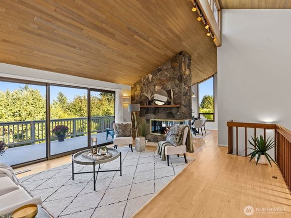 5015 145th Place SE, Bellevue WA 98006