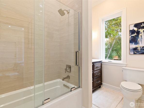 5212 S Mayflower Street, Seattle WA 98118