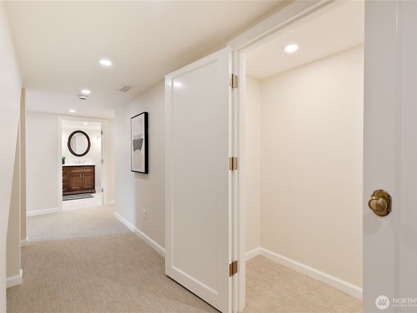 5212 S Mayflower Street, Seattle WA 98118