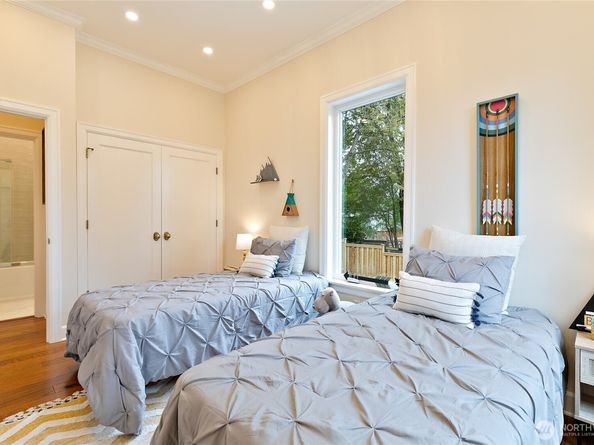 5212 S Mayflower Street, Seattle WA 98118