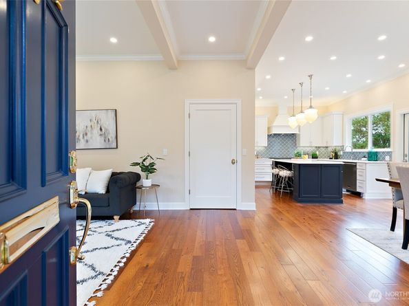 5212 S Mayflower Street, Seattle WA 98118