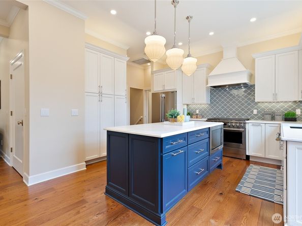 5212 S Mayflower Street, Seattle WA 98118