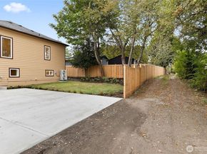 5212 S Mayflower Street, Seattle WA 98118