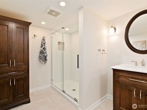 5212 S Mayflower Street, Seattle WA 98118