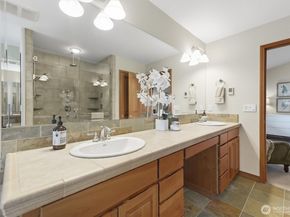 20615 39th Avenue SE, Bothell WA 98012