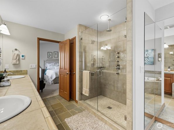 20615 39th Avenue SE, Bothell WA 98012