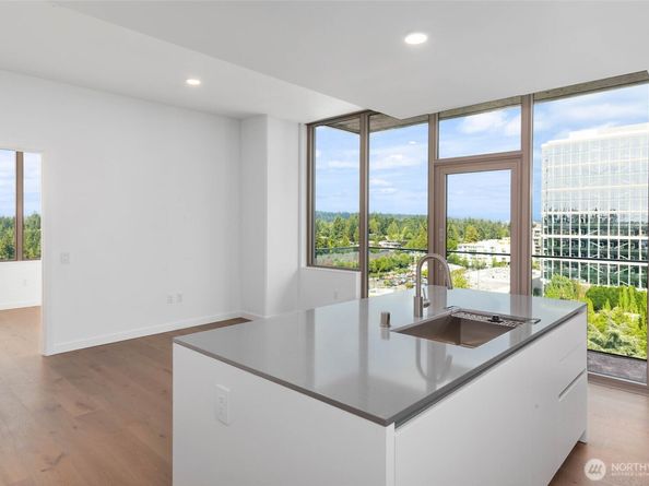 10232 NE 10th Street 807, Bellevue WA 98004