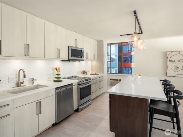 1120 8th Ave 1203, Seattle WA 98101