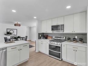 17009 17th Avenue W, Lynnwood WA 98037