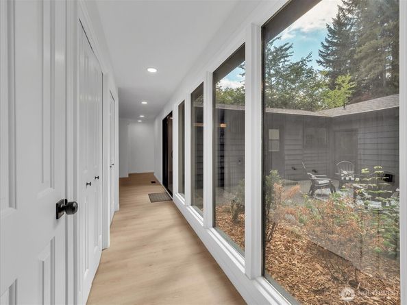 17009 17th Avenue W, Lynnwood WA 98037
