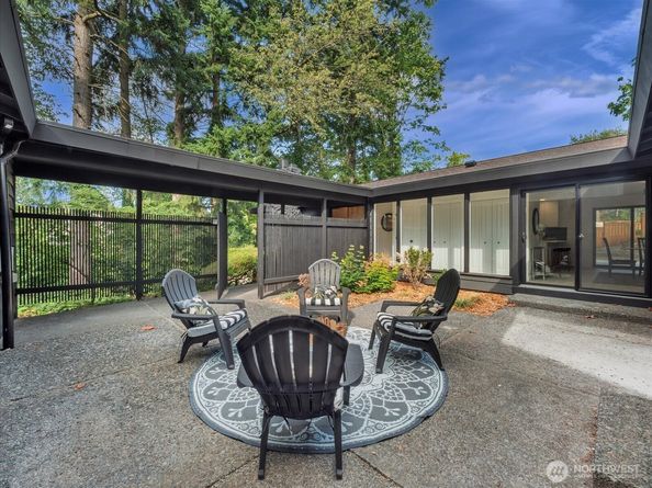 17009 17th Avenue W, Lynnwood WA 98037