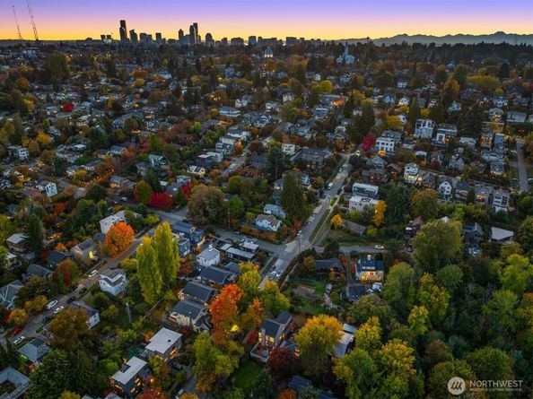 2610 E Helen Street, Seattle WA 98112