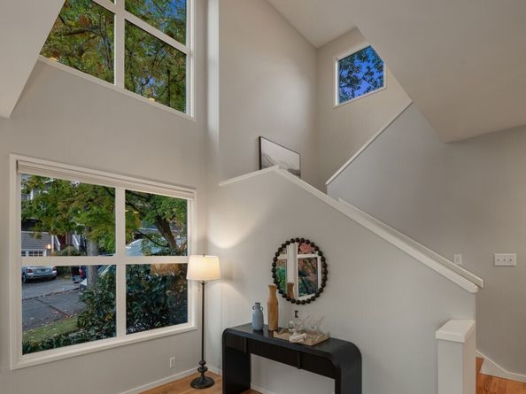 2610 E Helen Street, Seattle WA 98112