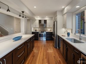 2610 E Helen Street, Seattle WA 98112