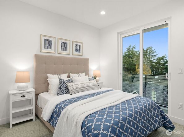 222 C 10th Avenue E, Seattle WA 98102