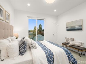 222 C 10th Avenue E, Seattle WA 98102
