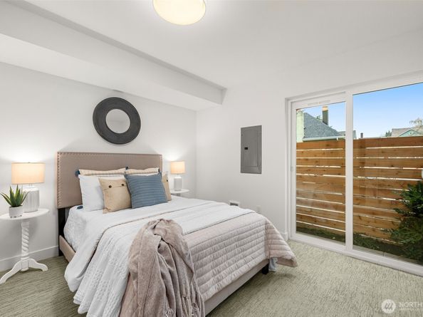 222 C 10th Avenue E, Seattle WA 98102
