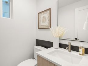 222 C 10th Avenue E, Seattle WA 98102