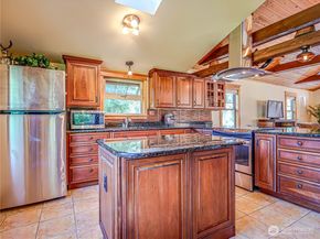 18612 51st Avenue SE, Bothell WA 98012