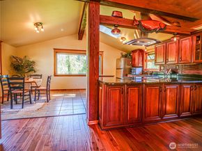 18612 51st Avenue SE, Bothell WA 98012