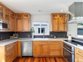 832 Lake Street S, Kirkland WA 98033