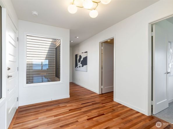 832 Lake Street S, Kirkland WA 98033