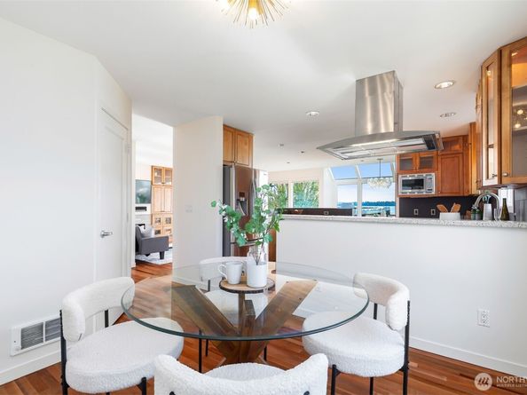 832 Lake Street S, Kirkland WA 98033