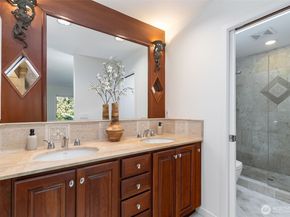 832 Lake Street S, Kirkland WA 98033