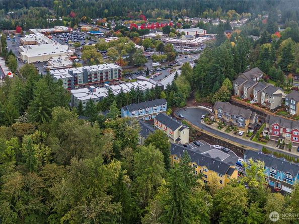 23000 NE 8th E5, Sammamish WA 98074