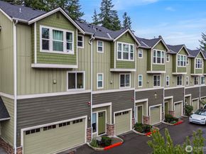 23000 NE 8th E5, Sammamish WA 98074