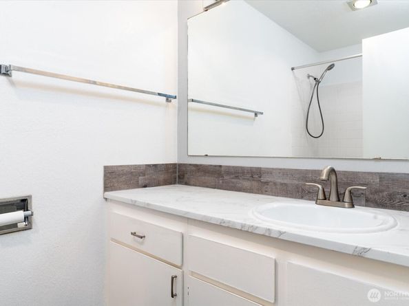 18102 15th Avenue NE A302, Shoreline WA 98155