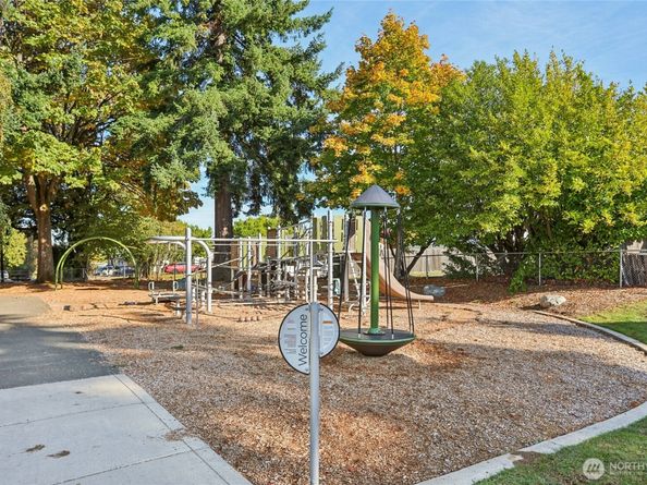 511 Van de Vanter Avenue, Kent WA 98030
