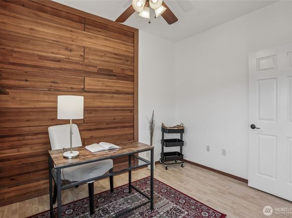 511 Van de Vanter Avenue, Kent WA 98030