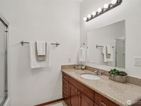 511 Van de Vanter Avenue, Kent WA 98030