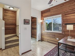 511 Van de Vanter Avenue, Kent WA 98030