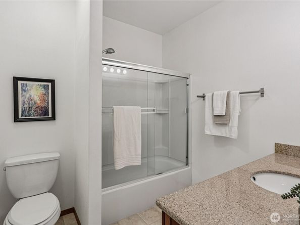 511 Van de Vanter Avenue, Kent WA 98030