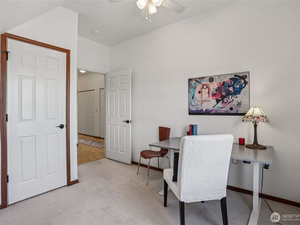 511 Van de Vanter Avenue, Kent WA 98030