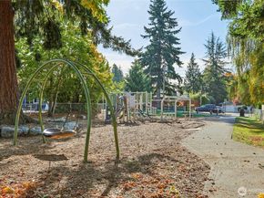 511 Van de Vanter Avenue, Kent WA 98030