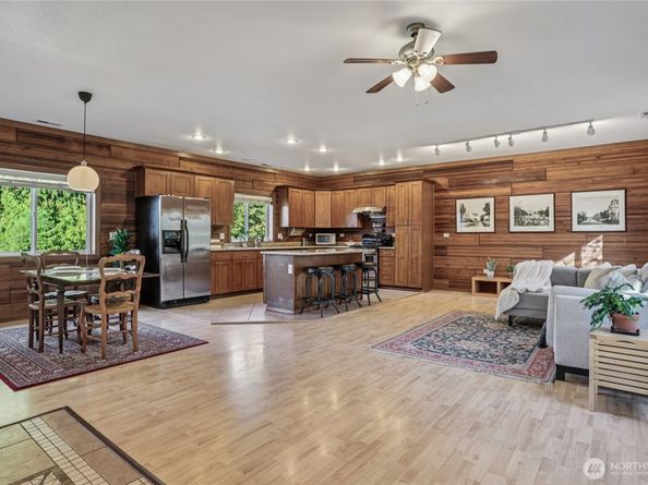 511 Van de Vanter Avenue, Kent WA 98030