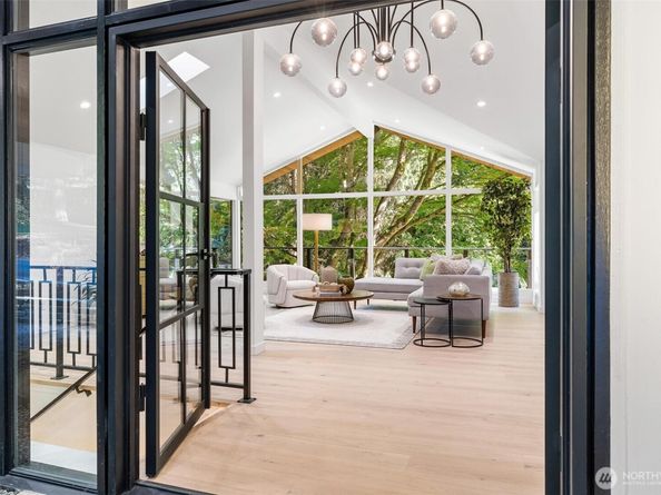 4278 137th Avenue NE, Bellevue WA 98005