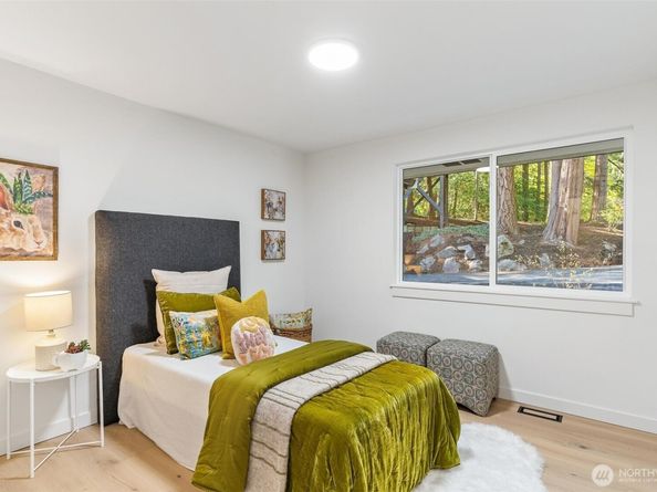 4278 137th Avenue NE, Bellevue WA 98005