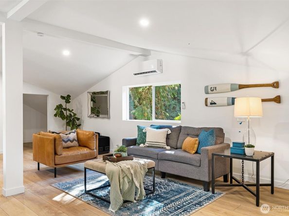 4278 137th Avenue NE, Bellevue WA 98005