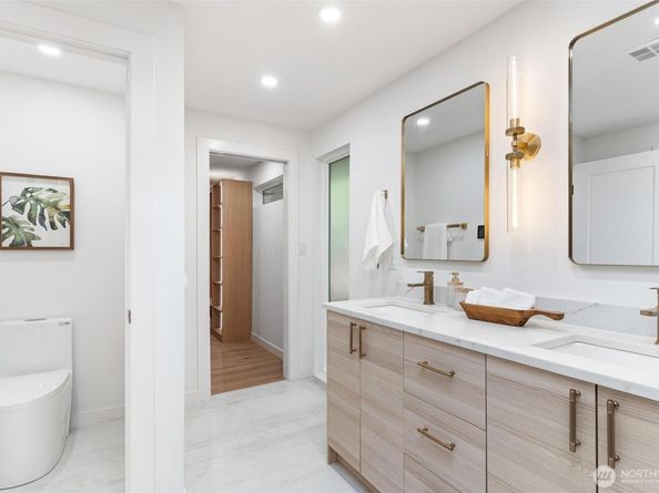 4278 137th Avenue NE, Bellevue WA 98005