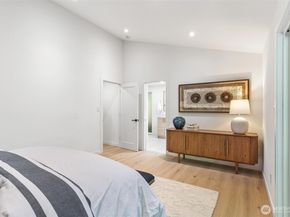 4278 137th Avenue NE, Bellevue WA 98005