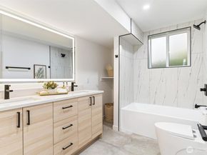 4278 137th Avenue NE, Bellevue WA 98005