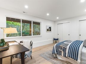 4278 137th Avenue NE, Bellevue WA 98005