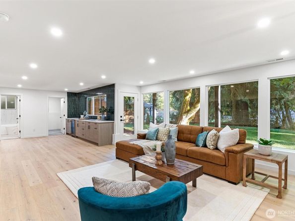 4278 137th Avenue NE, Bellevue WA 98005