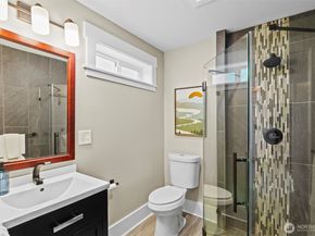 9728 45th Avenue NE, Seattle WA 98115