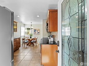 9728 45th Avenue NE, Seattle WA 98115