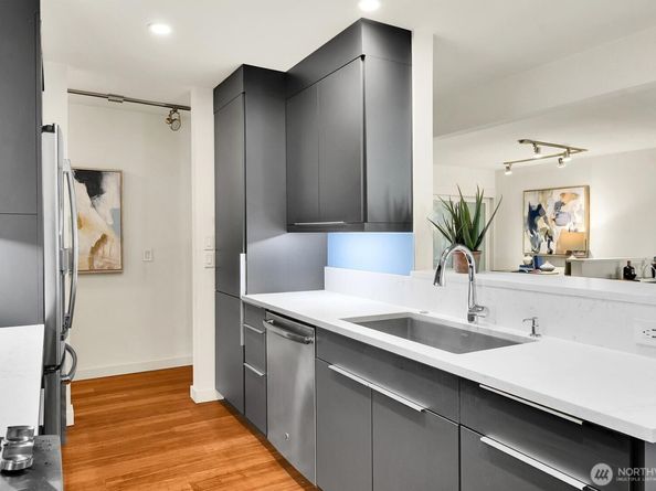 3640 26th Place W 101B, Seattle WA 98199